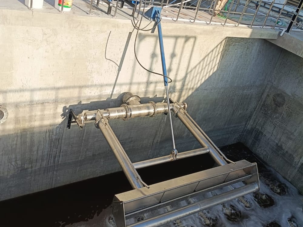 Decanter Mechanism